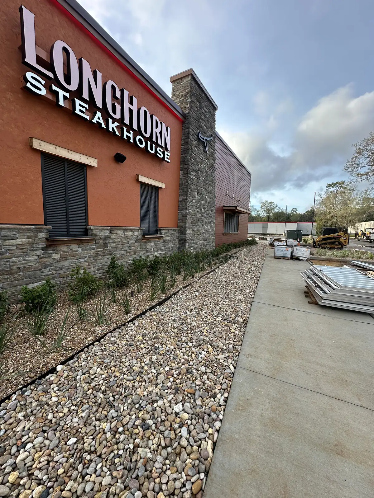 Residential landscape installation in Shalimar FL