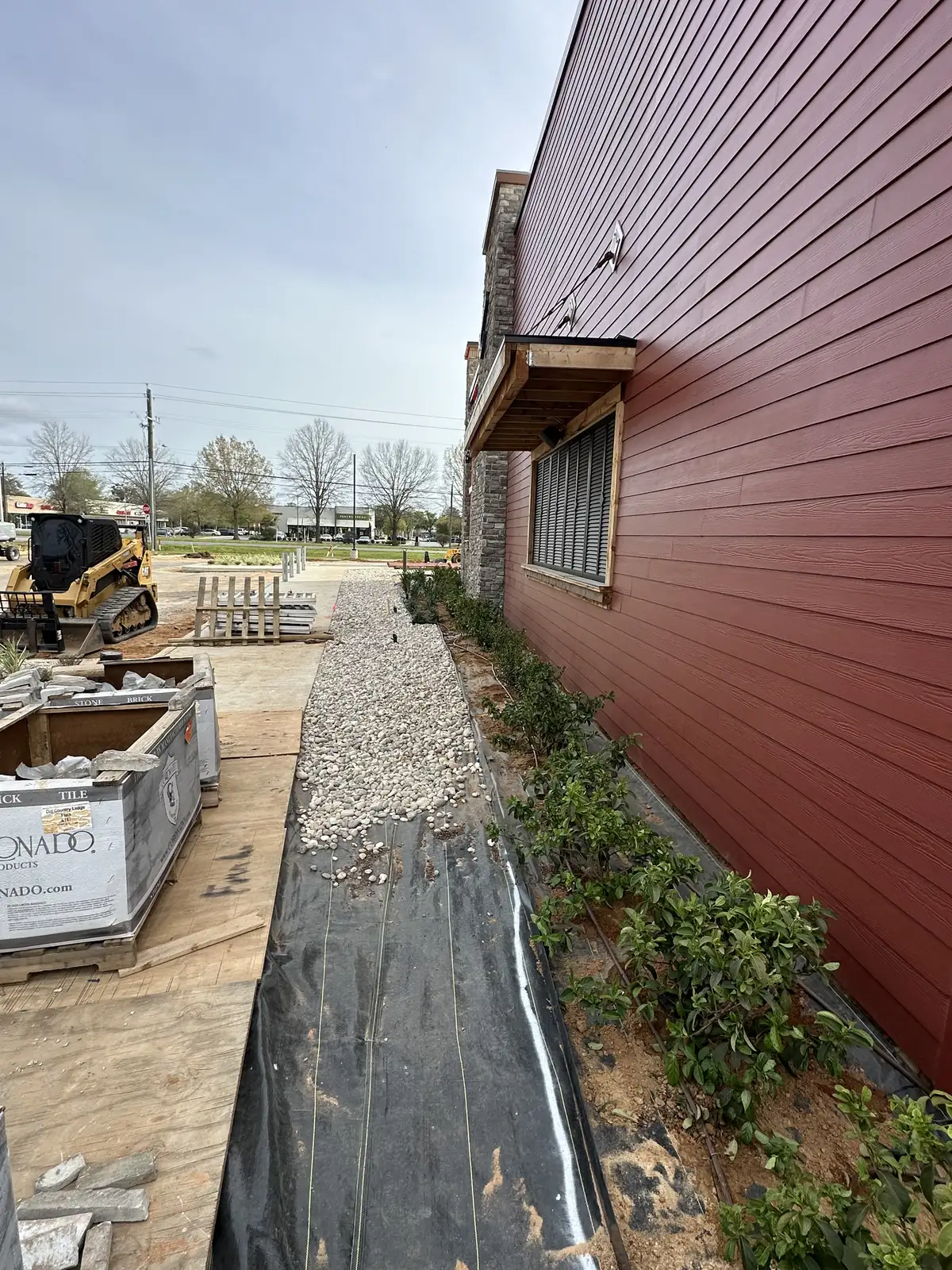 Sound-side landscape installation in Gulf Breeze